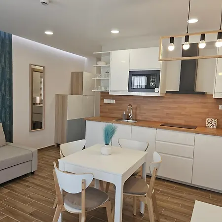 Nature Spring Deluxe Apartmants Апартаменты *