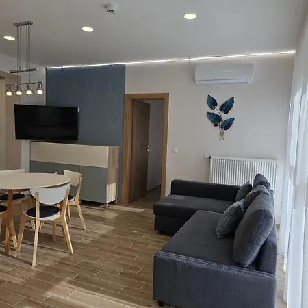 Nature Spring Deluxe Apartmants *